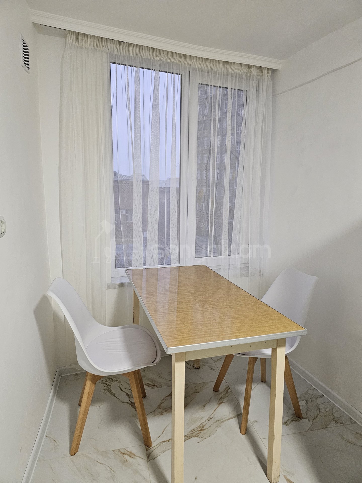 2 Սենյականոց Բնակարան Քարե Շենքում, 41քմ, 2/2 հարկ, Դիզայներական Վերանորոգված, Կահավորված, Արևկող