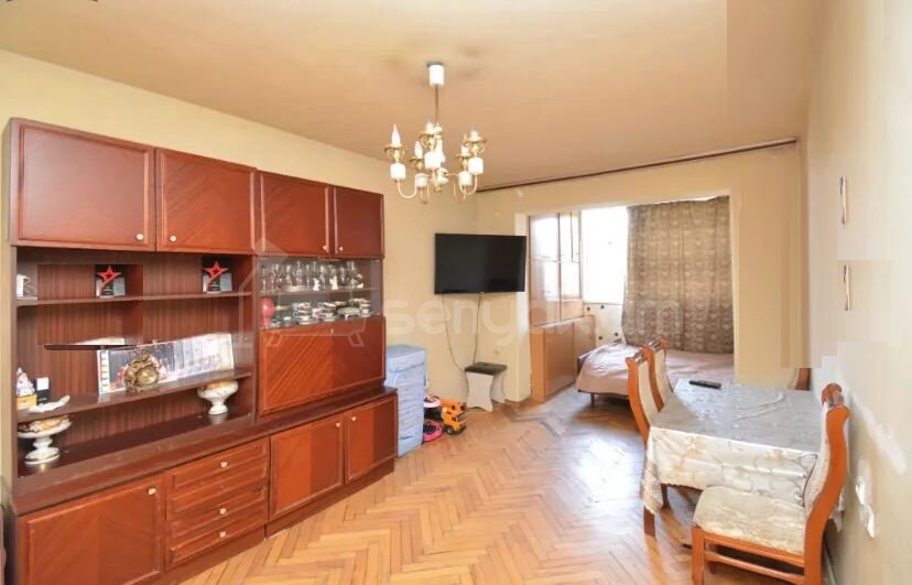 3 Սենյականոց Բնակարան, 50քմ, 5/5 հարկ, Նորմալ Վիճակում