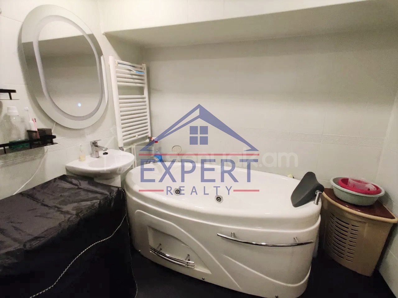 4 Սենյականոց Բնակարան, 90քմ, 16/17 հարկ, Կապիտալ Վերանորոգված