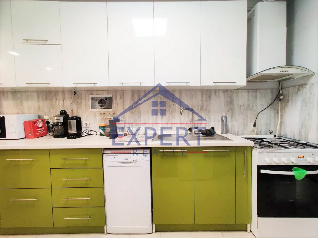 4 Սենյականոց Բնակարան, 90քմ, 16/17 հարկ, Կապիտալ Վերանորոգված