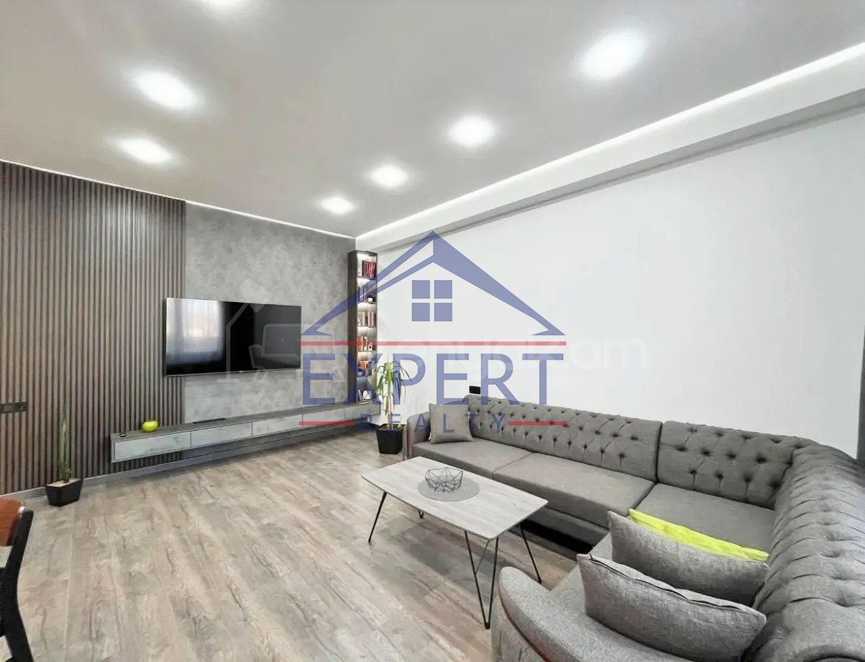 2 Սենյականոց Բնակարան Նորակառույցում, 70քմ, 8/18 հարկ, Դիզայներական Վերանորոգված, Կահավորված, Արևկող