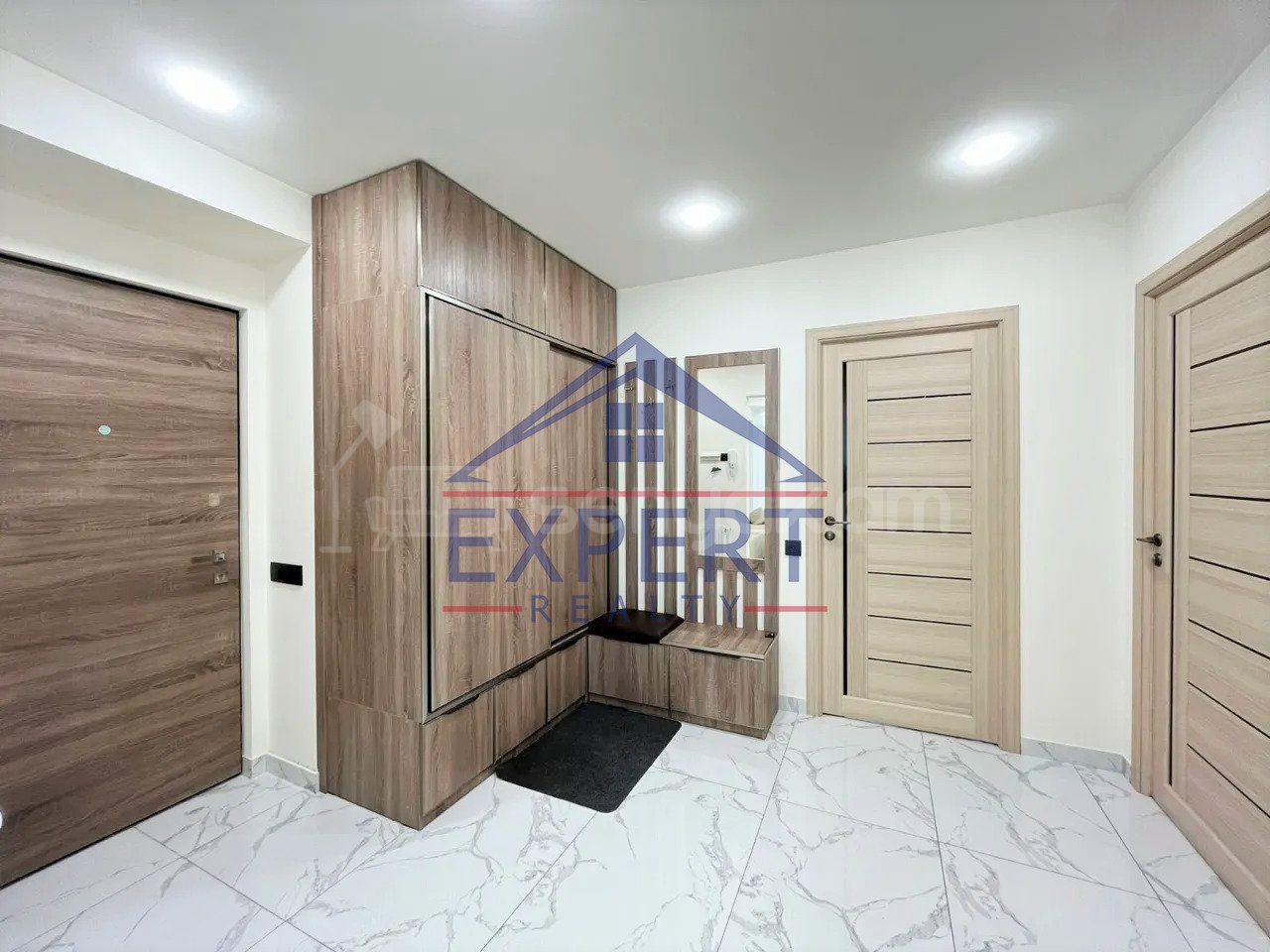 3 Սենյականոց Բնակարան, 91քմ, 9/9 հարկ, Դիզայներական Վերանորոգված, Կահավորված, Արևկող