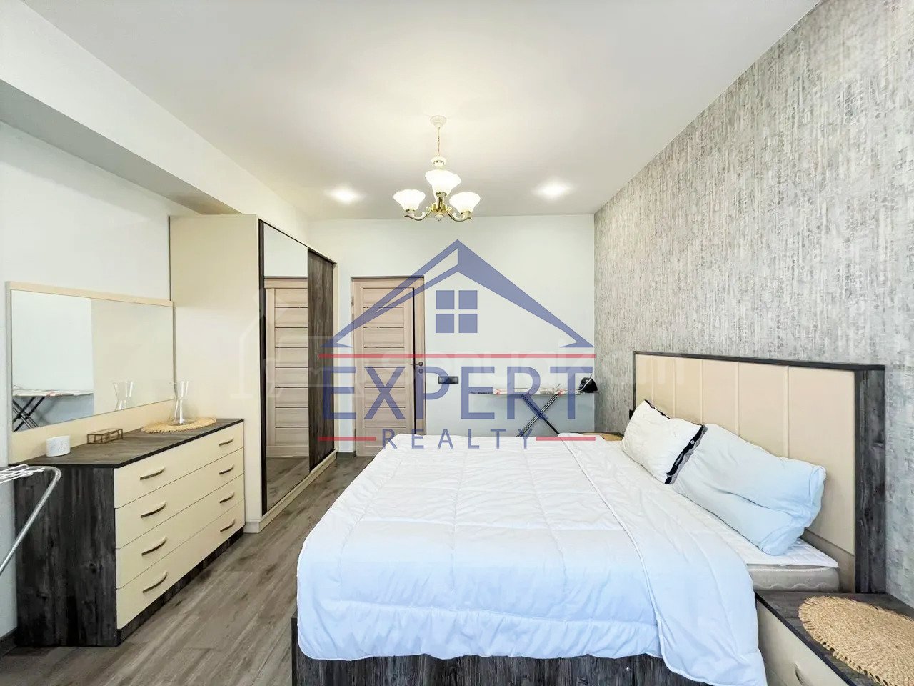 3 Սենյականոց Բնակարան, 91քմ, 9/9 հարկ, Դիզայներական Վերանորոգված, Կահավորված, Արևկող