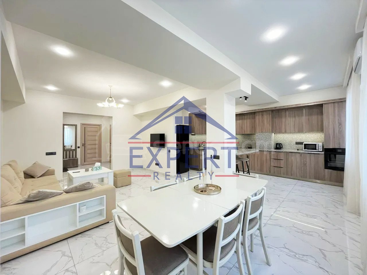 3 Սենյականոց Բնակարան, 91քմ, 9/9 հարկ, Դիզայներական Վերանորոգված, Կահավորված, Արևկող