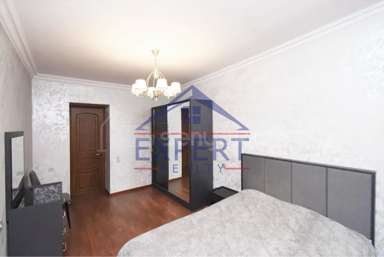 3 Սենյականոց Բնակարան Քարե Շենքում, 83քմ, 2/4 հարկ, Կապիտալ Վերանորոգված, Կահավորված, Արևկող