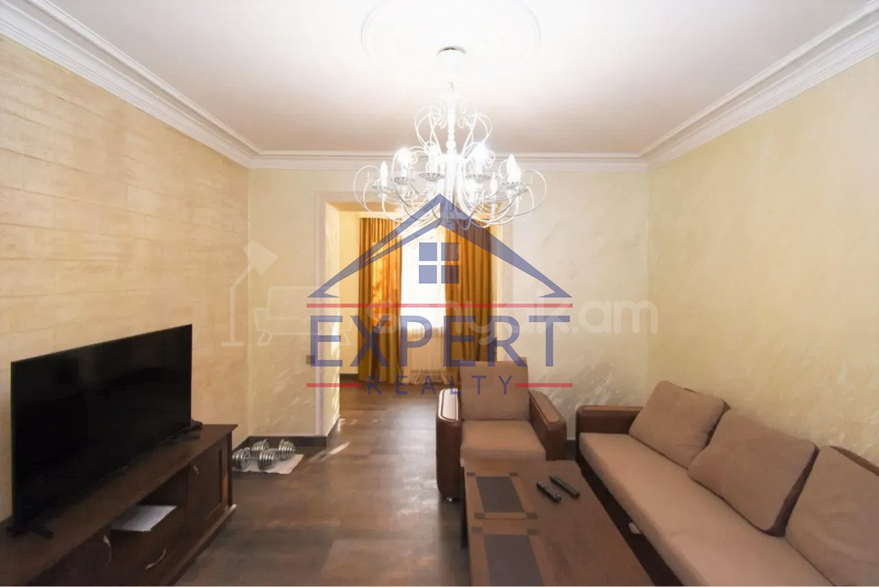 3 Սենյականոց Բնակարան Քարե Շենքում, 83քմ, 2/4 հարկ, Կապիտալ Վերանորոգված, Կահավորված, Արևկող