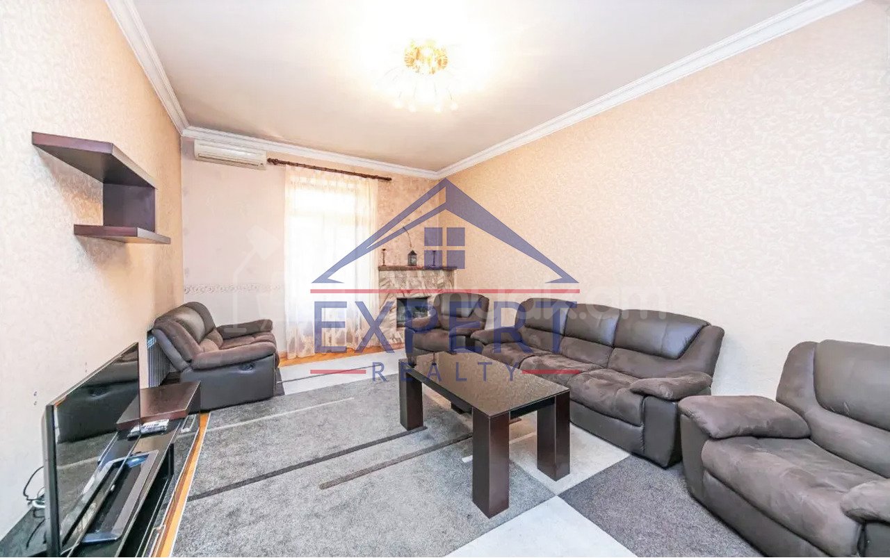 2 Սենյականոց Բնակարան Քարե Շենքում, 69քմ, 5/5 հարկ, Կապիտալ Վերանորոգված, Կահավորված, Արևկող