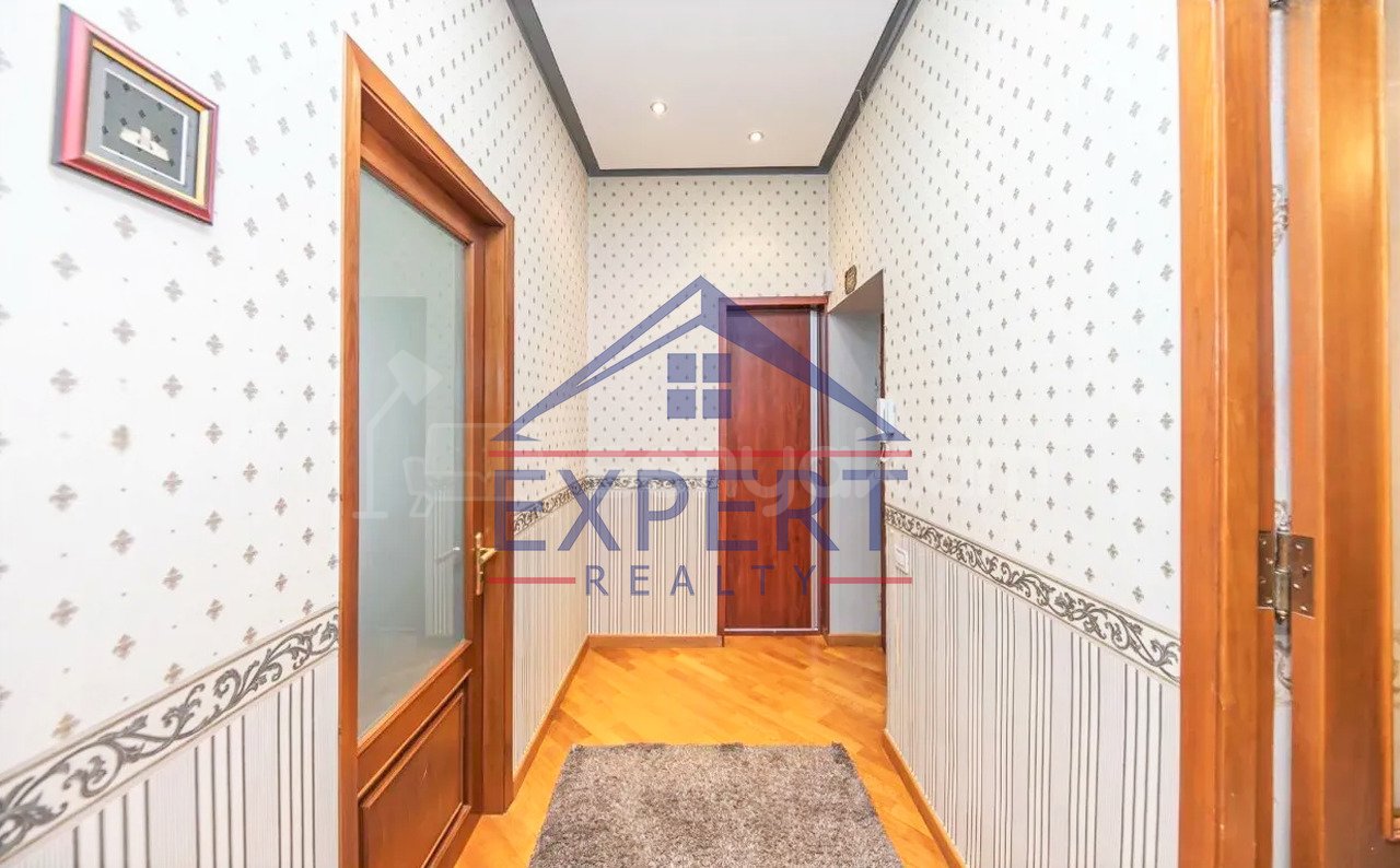 2 Սենյականոց Բնակարան Քարե Շենքում, 69քմ, 5/5 հարկ, Կապիտալ Վերանորոգված, Կահավորված, Արևկող