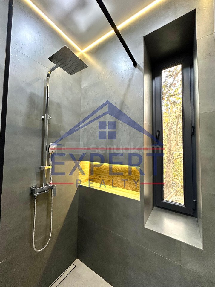 3 Սենյականոց Բնակարան Քարե Շենքում, 58քմ, 3/5 հարկ, Դիզայներական Վերանորոգված, Կահավորված, Արևկող