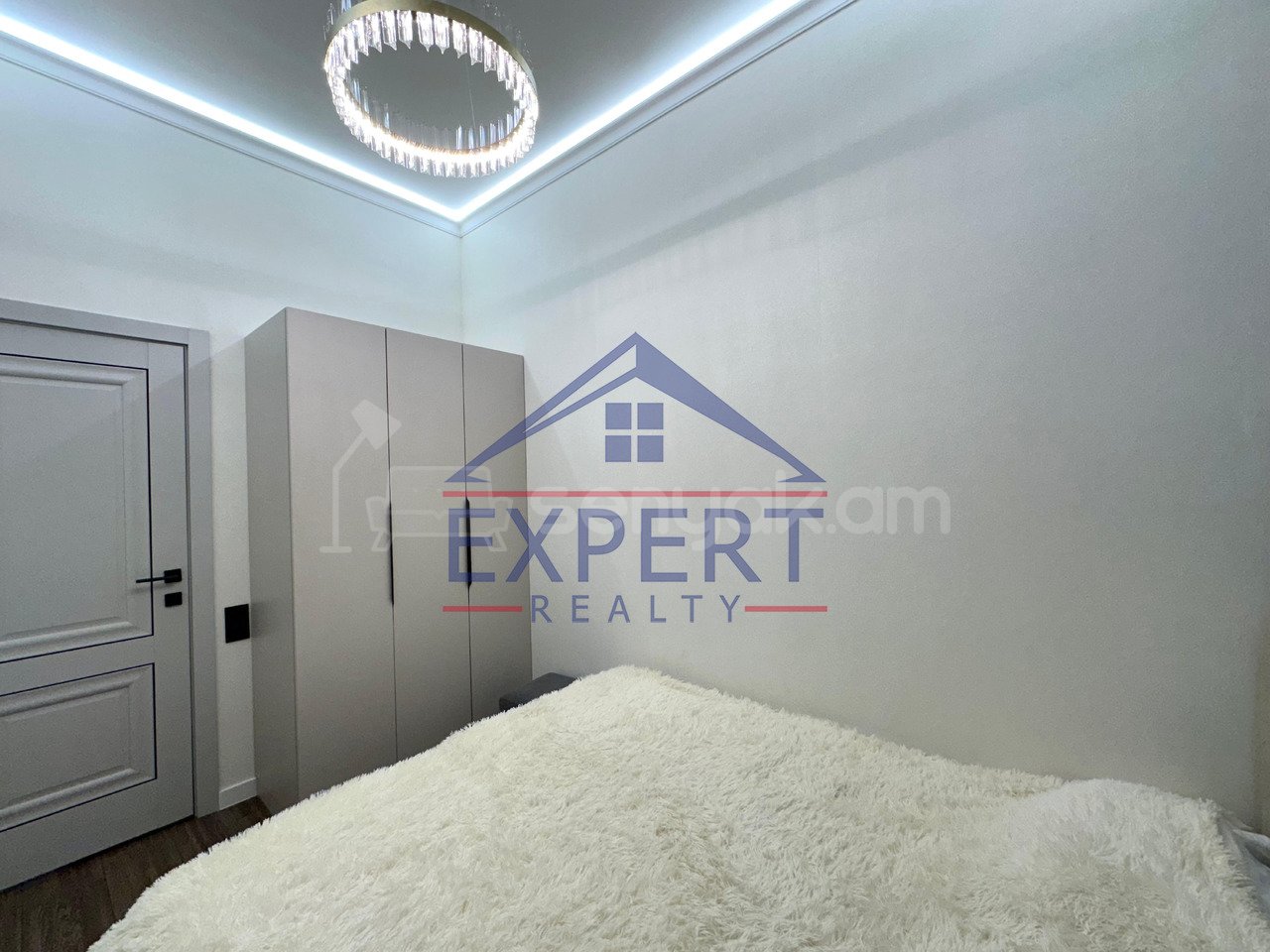 3 Սենյականոց Բնակարան Քարե Շենքում, 58քմ, 3/5 հարկ, Դիզայներական Վերանորոգված, Կահավորված, Արևկող