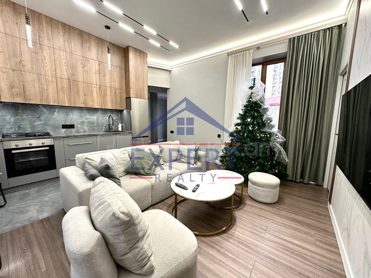 3 Սենյականոց Բնակարան Քարե Շենքում, 58քմ, 3/5 հարկ, Դիզայներական Վերանորոգված, Կահավորված, Արևկող