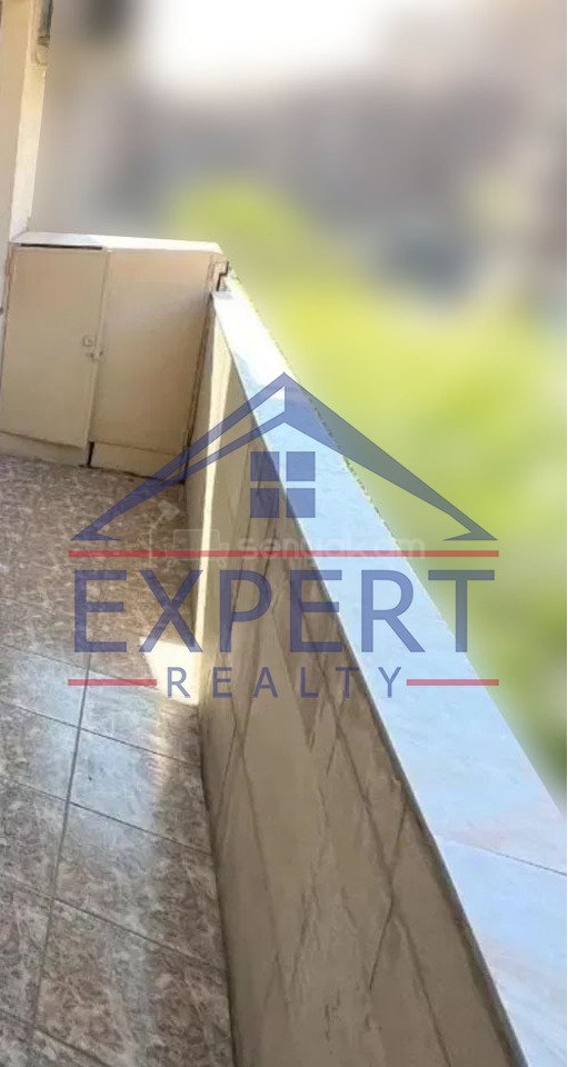 3 Սենյականոց Բնակարան Քարե Շենքում, 72քմ, 4/5 հարկ, Կապիտալ Վերանորոգված, Կահավորված