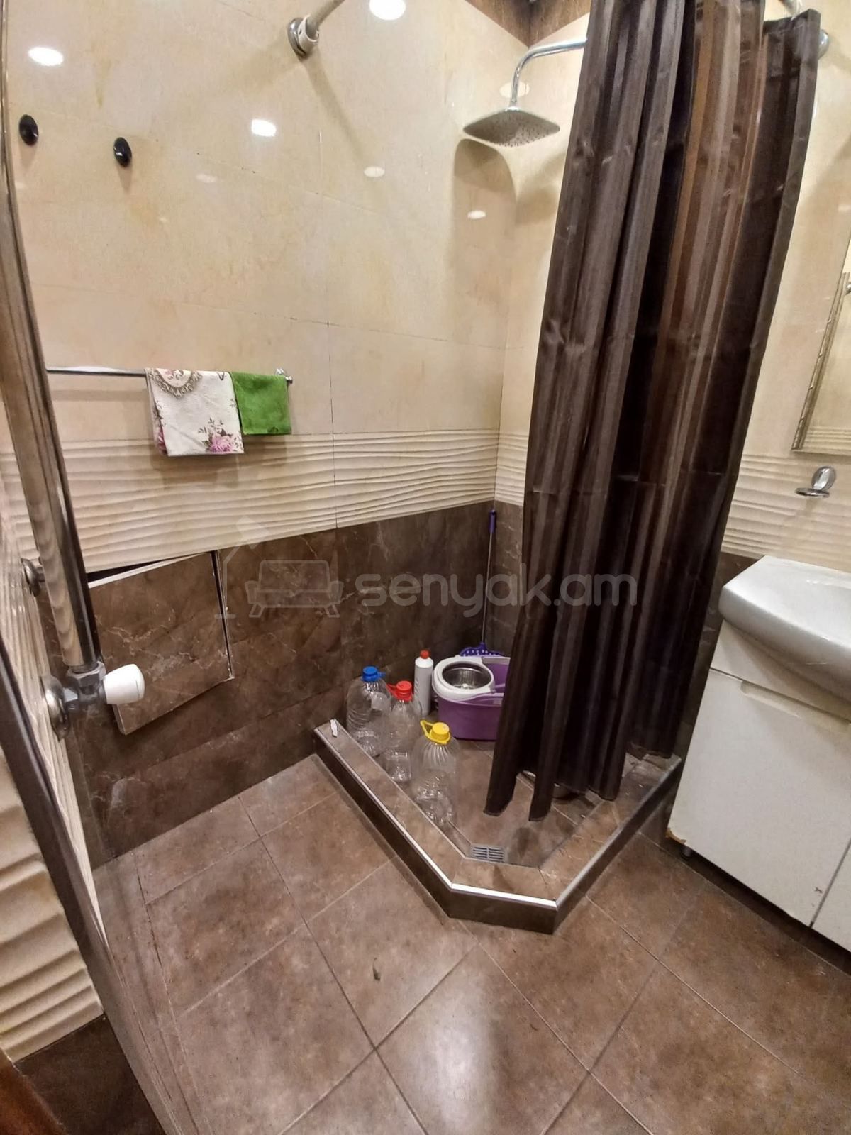 2 Սենյականոց Բնակարան, 65քմ, 1/9 հարկ, Կոսմետիկ Վերանորոգված, Մասամբ Կահավորված