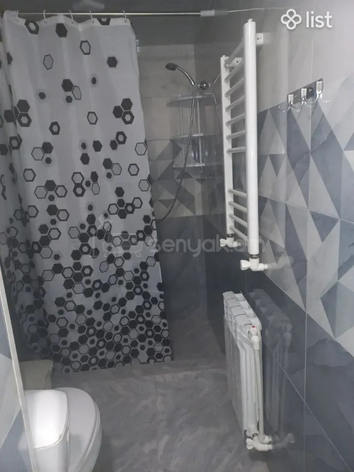 3 Սենյականոց Բնակարան Քարե Շենքում, 78քմ, 1/1 հարկ, Կապիտալ Վերանորոգված, Կահավորված, Արևկող