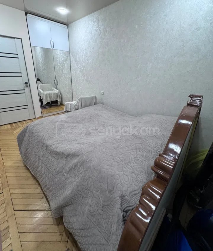 3 Սենյականոց Բնակարան Քարե Շենքում, 77քմ, 3/5 հարկ, Կապիտալ Վերանորոգված, Կահավորված, Արևկող