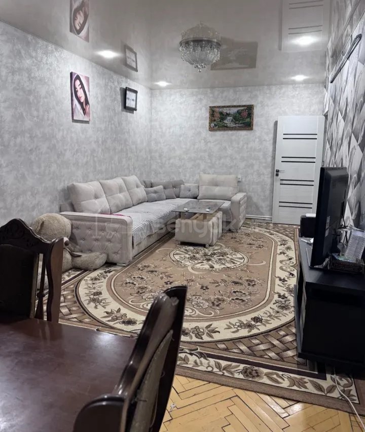 3 Սենյականոց Բնակարան Քարե Շենքում, 77քմ, 3/5 հարկ, Կապիտալ Վերանորոգված, Կահավորված, Արևկող