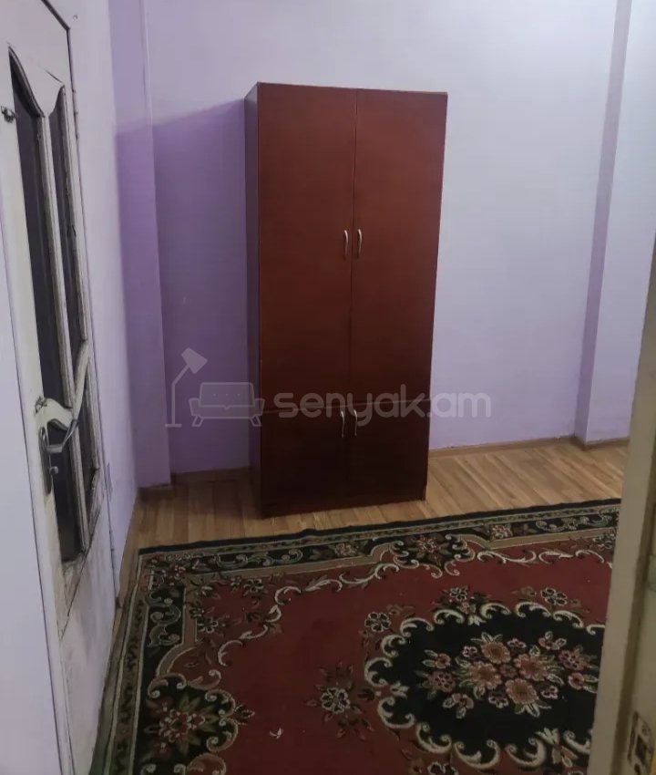 2 Սենյականոց Բնակարան Քարե Շենքում, 35քմ, 1/1 հարկ, Նորմալ Վիճակում, Կահավորված, Արևկող