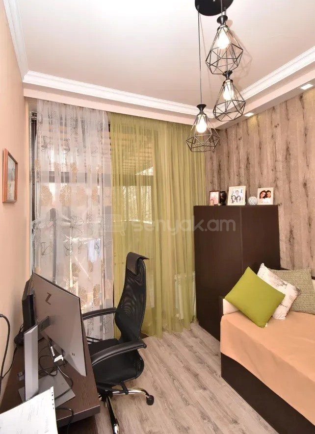 4 Սենյականոց Բնակարան Նորակառույցում, 150քմ, 3/5 հարկ, Կապիտալ Վերանորոգված