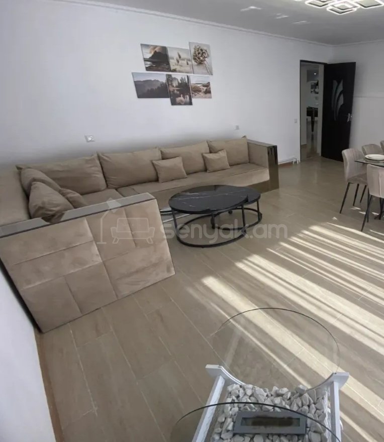 8 Սենյականոց Շքեղ Առանձնատուն, 300քմ, Լողավազանով