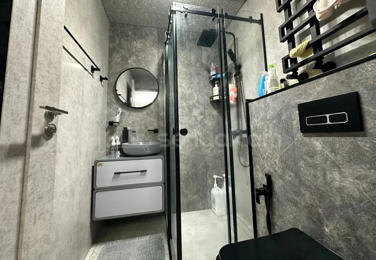 3 Սենյականոց Բնակարան Քարե Շենքում, 65քմ, 1/5 հարկ, Կապիտալ Վերանորոգված