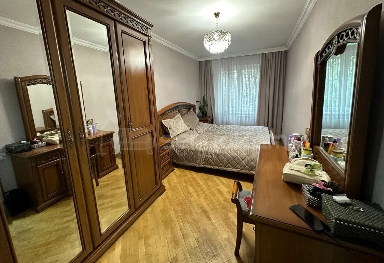 3 Սենյականոց Բնակարան Քարե Շենքում, 65քմ, 1/5 հարկ, Կապիտալ Վերանորոգված