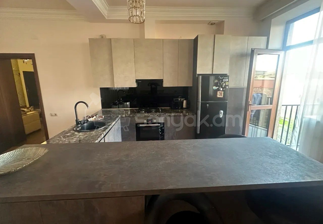 3 Սենյականոց Բնակարան Նորակառույցում, 99քմ, 4/5 հարկ, Կապիտալ Վերանորոգված