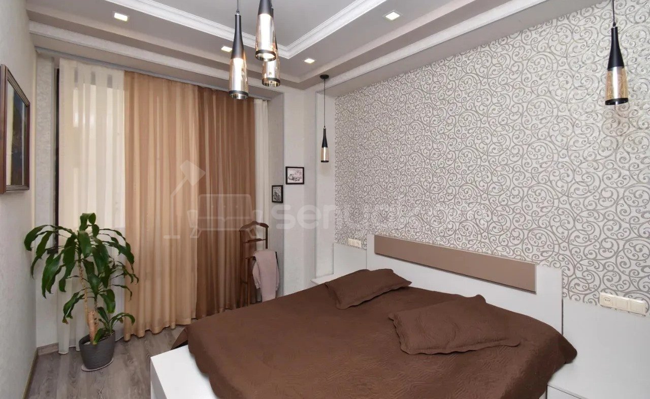 4 Սենյականոց Բնակարան, 150քմ, 3/5 հարկ, Կապիտալ Վերանորոգված