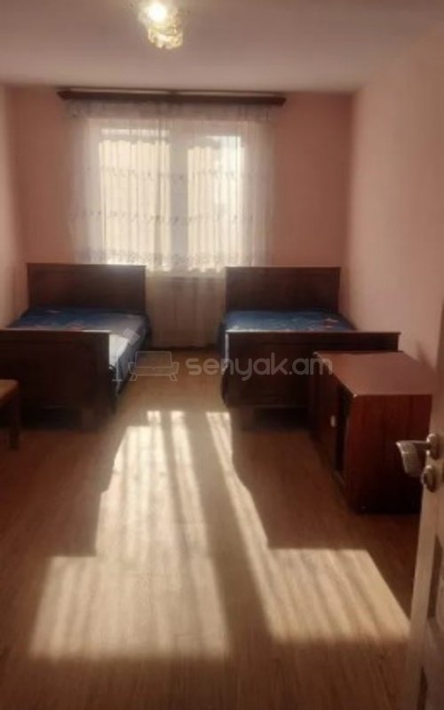 2 Սենյականոց Բնակարան Քարե Շենքում, 55քմ, 3/5 հարկ, Կոսմետիկ Վերանորոգված, Կահավորված, Արևկող