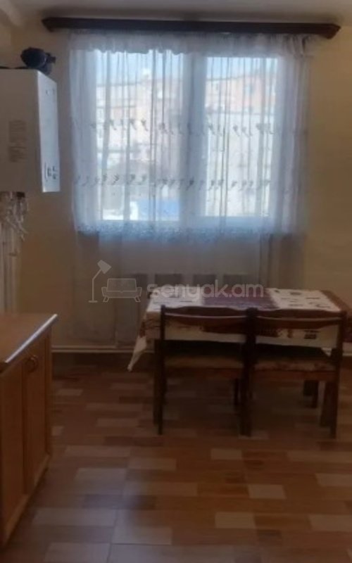 2 Սենյականոց Բնակարան Քարե Շենքում, 55քմ, 3/5 հարկ, Կոսմետիկ Վերանորոգված, Կահավորված, Արևկող