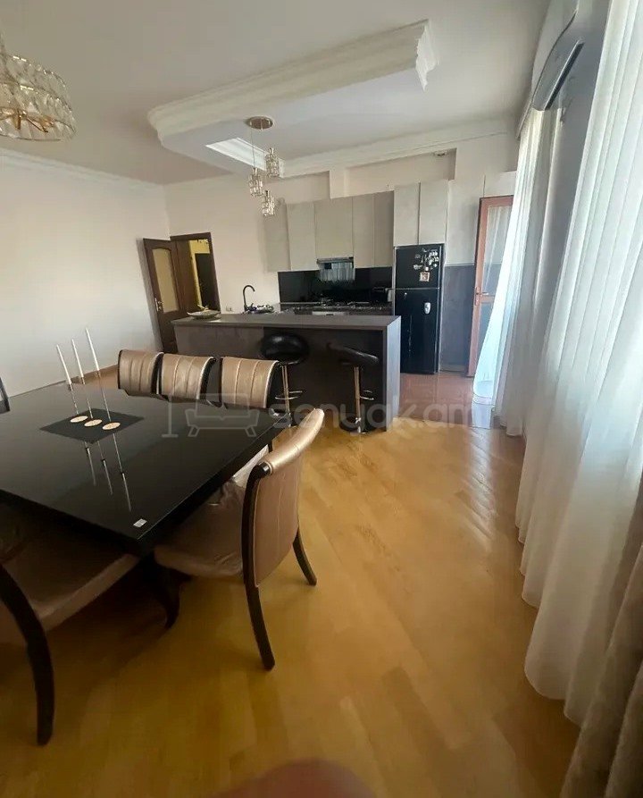 3 Սենյականոց Բնակարան Նորակառույցում, 99քմ, 4/5 հարկ, Կապիտալ Վերանորոգված