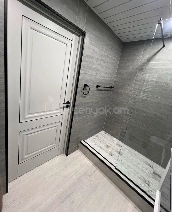 2 Սենյականոց Բնակարան Քարե Շենքում, 50քմ, 3/5 հարկ, Կապիտալ Վերանորոգված