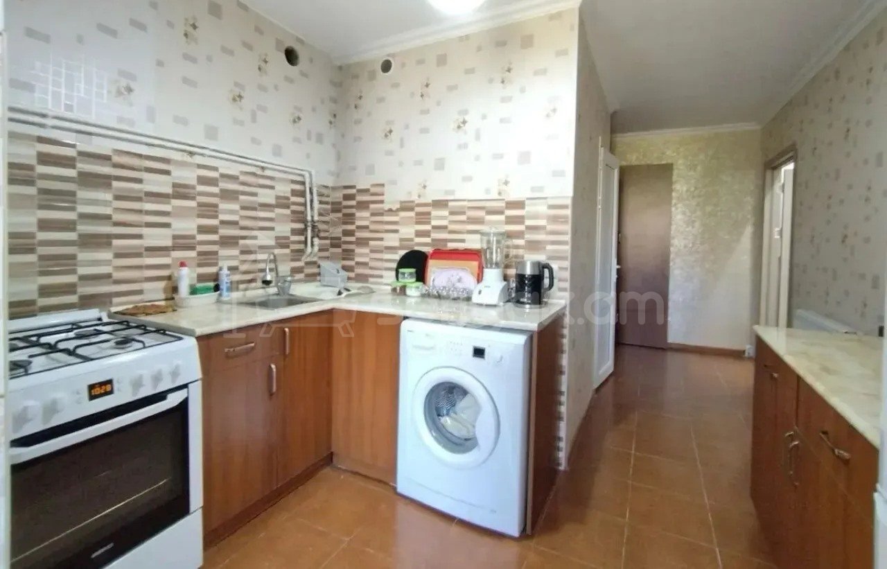 4 Սենյականոց Բնակարան Քարե Շենքում, 78քմ, 3/4 հարկ, Կապիտալ Վերանորոգված