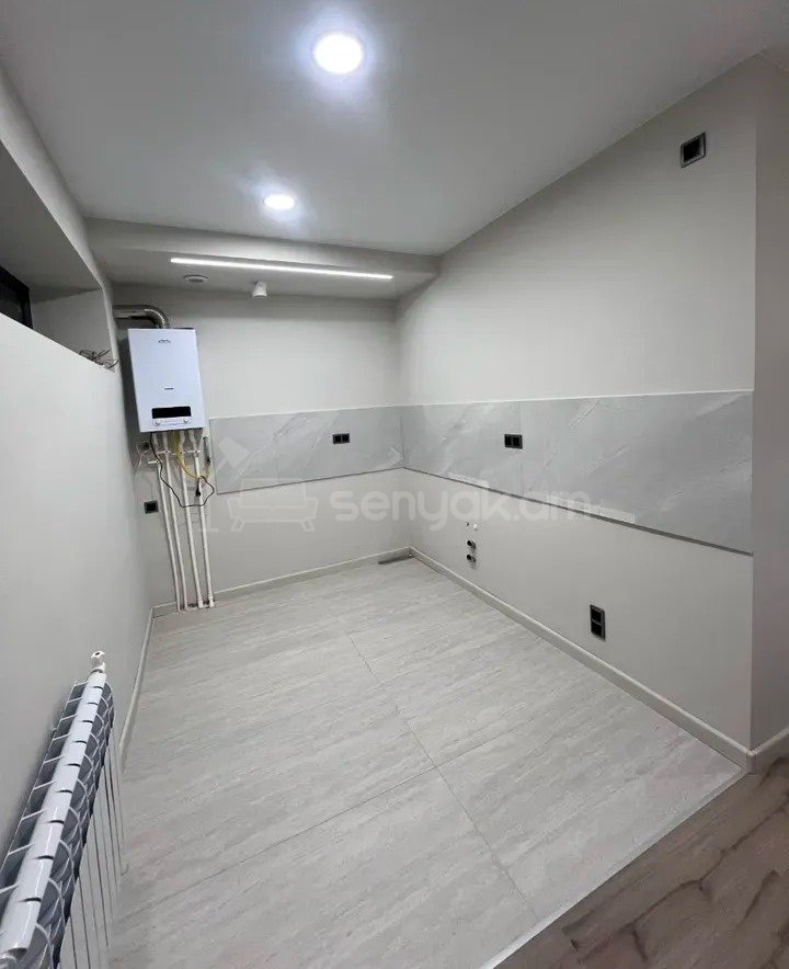 2 Սենյականոց Բնակարան Քարե Շենքում, 50քմ, 3/5 հարկ, Կապիտալ Վերանորոգված