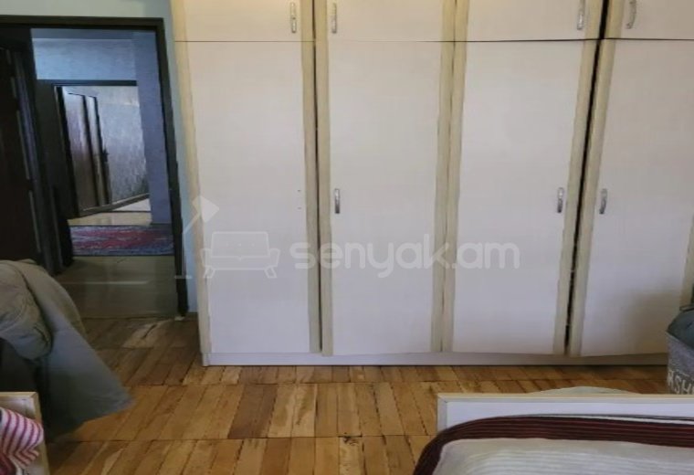 3 Սենյականոց Բնակարան Քարե Շենքում, 86քմ, 3/5 հարկ, Կոսմետիկ Վերանորոգված