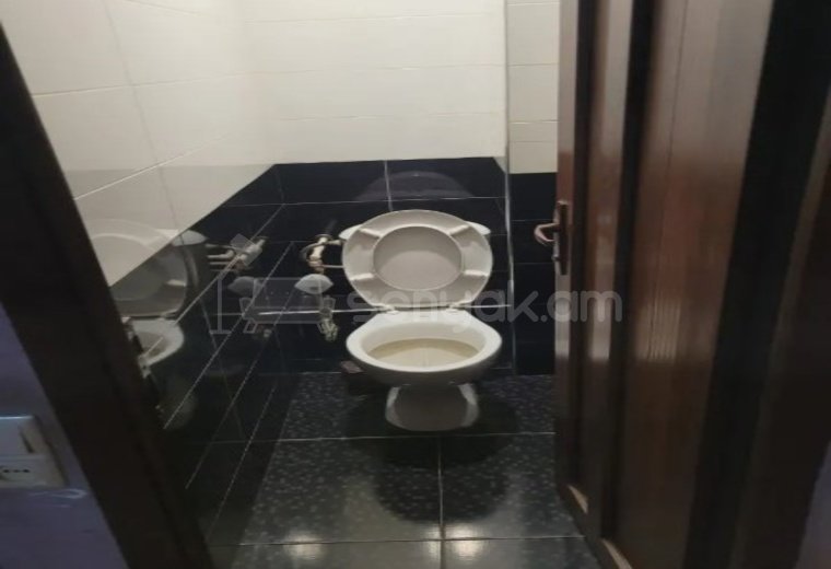 3 Սենյականոց Բնակարան Քարե Շենքում, 86քմ, 3/5 հարկ, Կոսմետիկ Վերանորոգված