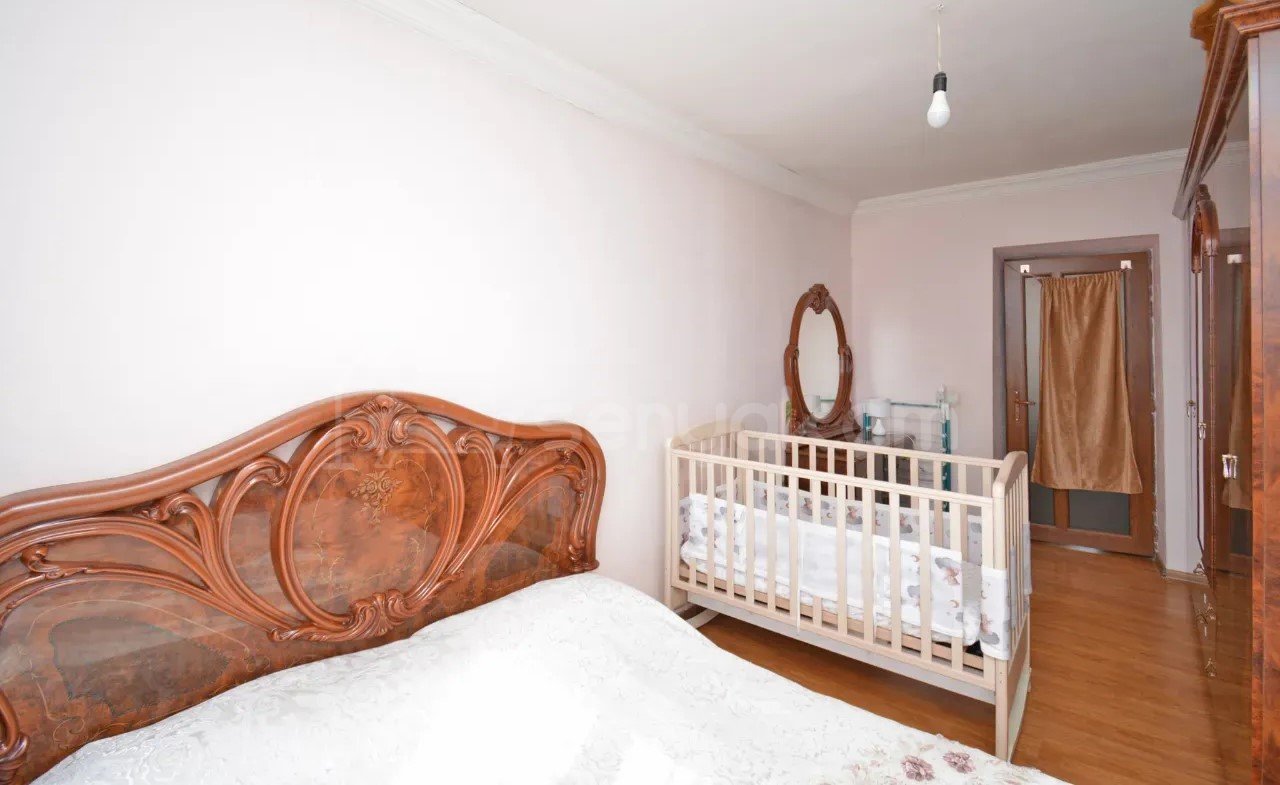 2 Սենյականոց Բնակարան Քարե Շենքում, 55քմ, 5/5 հարկ, Նորմալ Վիճակում