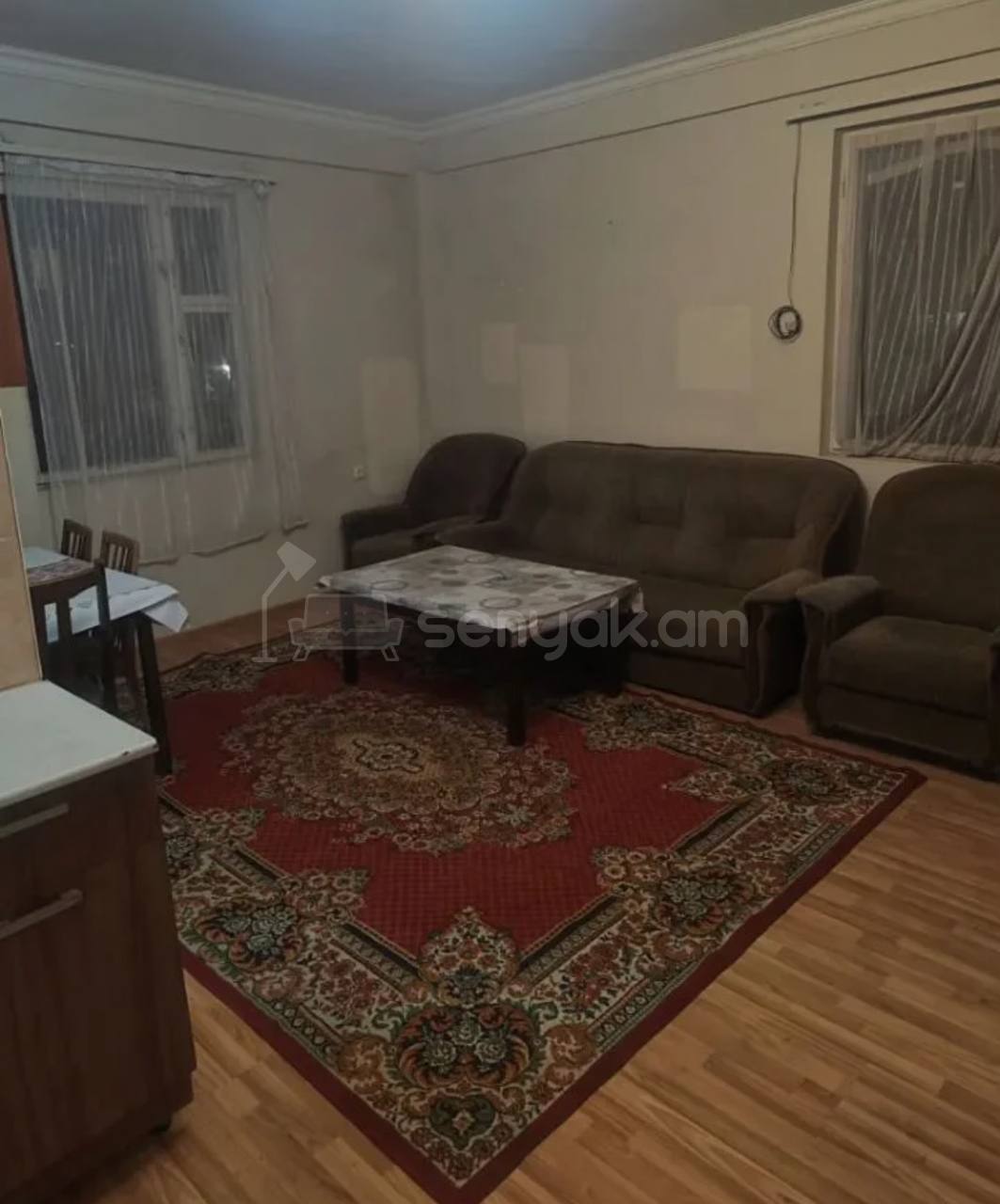 2 Սենյականոց Բնակարան Քարե Շենքում, 50քմ, 2/2 հարկ, Նորմալ Վիճակում, Կահավորված