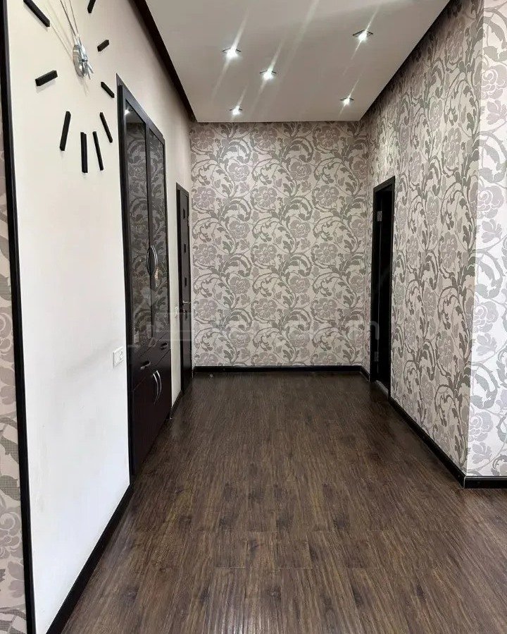 2 Սենյականոց Բնակարան Քարե Շենքում, 60քմ, 4/5 հարկ, Կապիտալ Վերանորոգված