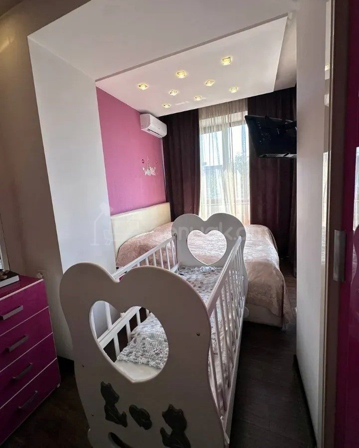 2 Սենյականոց Բնակարան Քարե Շենքում, 60քմ, 4/5 հարկ, Կապիտալ Վերանորոգված