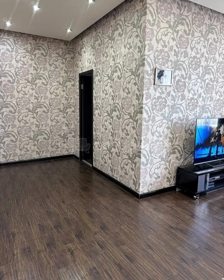 2 Սենյականոց Բնակարան Քարե Շենքում, 60քմ, 4/5 հարկ, Կապիտալ Վերանորոգված