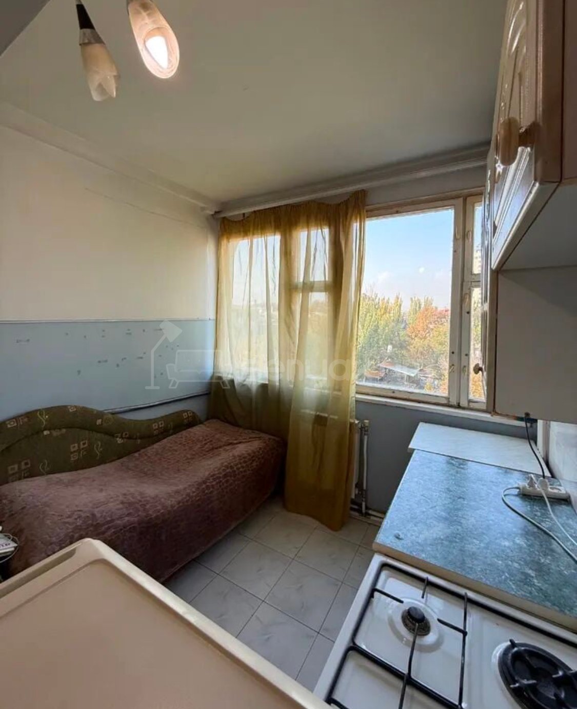 3 Սենյականոց Բնակարան Քարե Շենքում, 63քմ, 5/5 հարկ, Նորմալ Վիճակում, Կահավորված