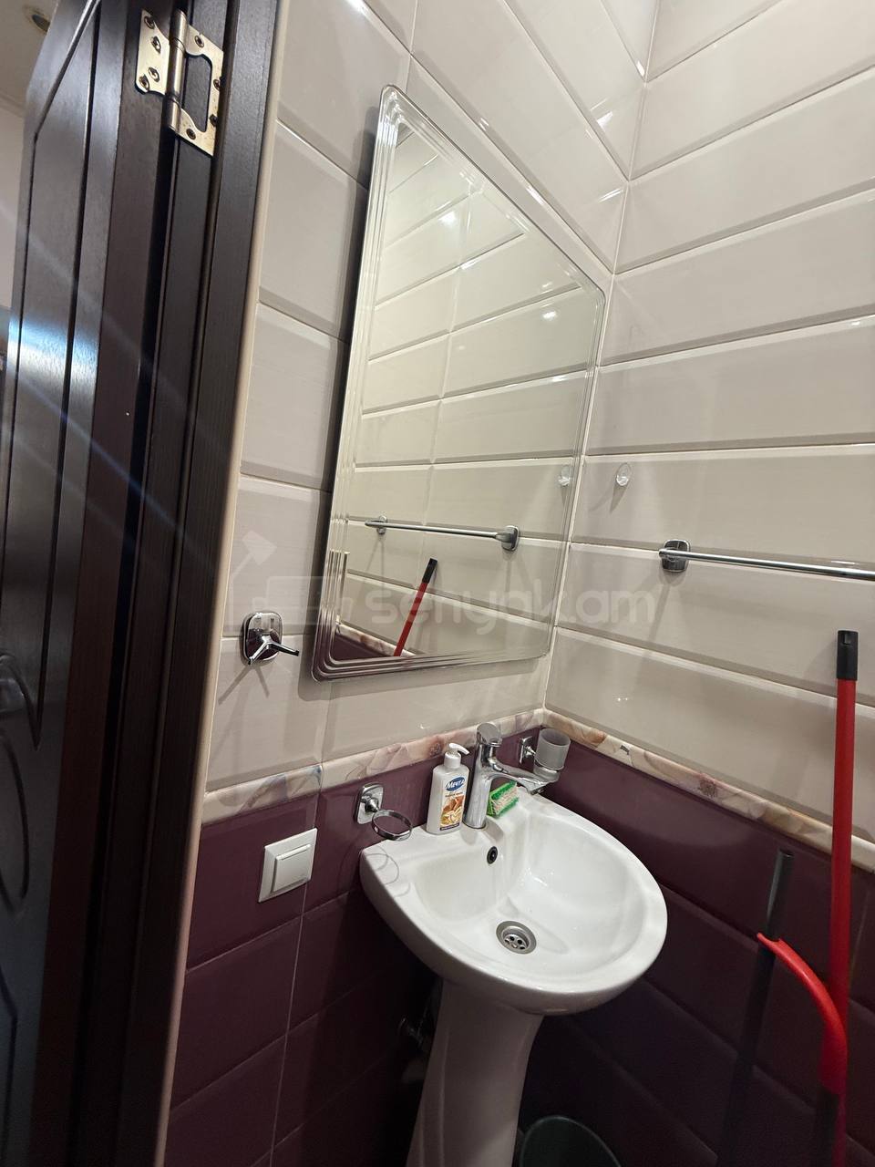 3 Սենյականոց Բնակարան Քարե Շենքում, 70քմ, 2/5 հարկ, Կապիտալ Վերանորոգված, Կահավորված, Արևկող