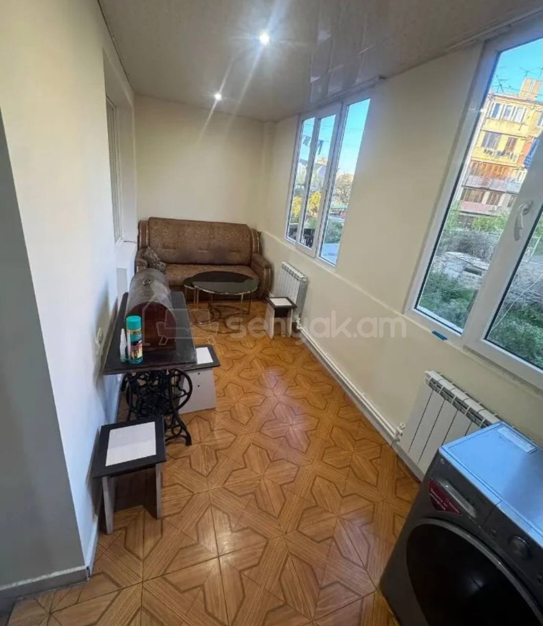 2 Սենյականոց Բնակարան Քարե Շենքում, 65քմ, 3/5 հարկ, Նորմալ Վիճակում, Կահավորված, Արևկող