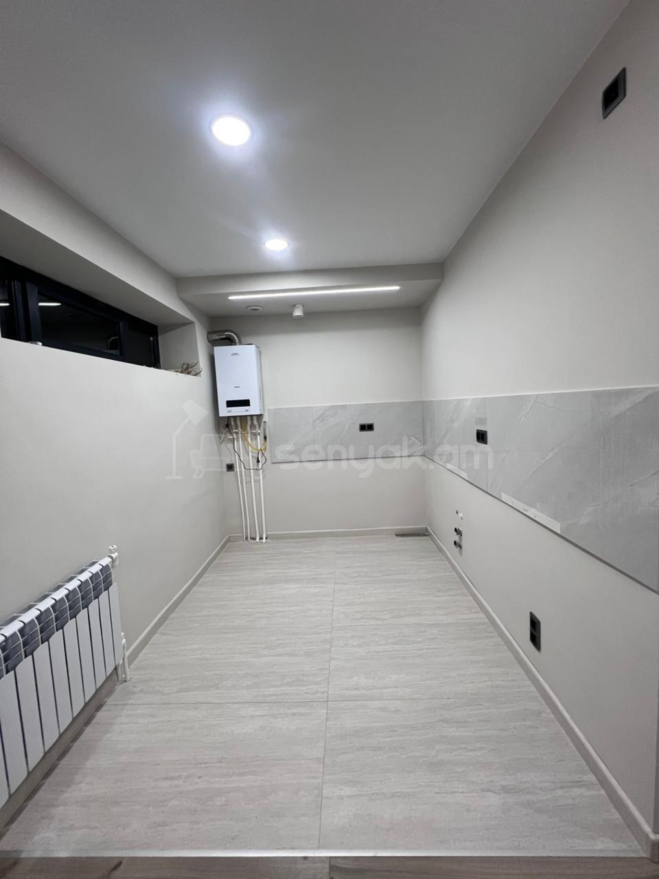 2 Սենյականոց Բնակարան Քարե Շենքում, 50քմ, 3/5 հարկ, Կապիտալ Վերանորոգված