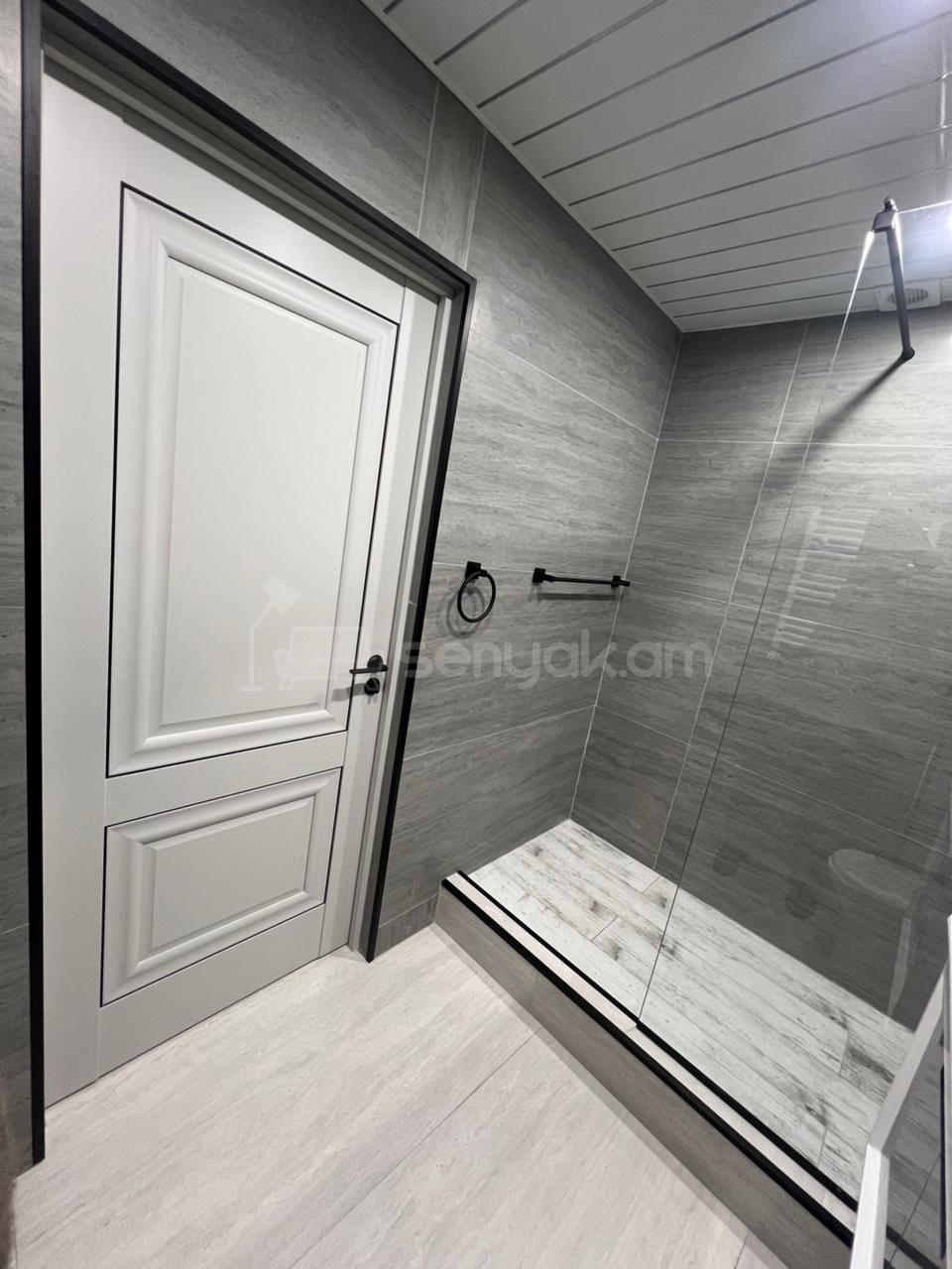 2 Սենյականոց Բնակարան Քարե Շենքում, 50քմ, 3/5 հարկ, Դիզայներական Վերանորոգված