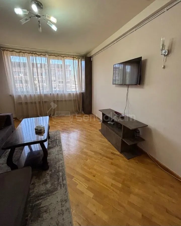 2 Սենյականոց Բնակարան Քարե Շենքում, 45քմ, 8/9 հարկ, Կապիտալ Վերանորոգված, Կահավորված