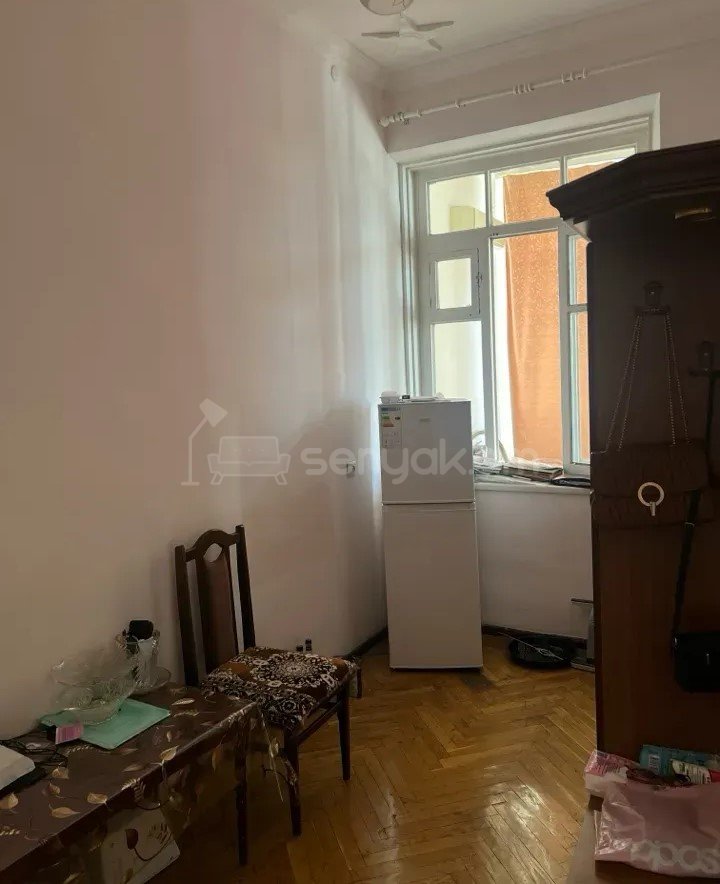 1 Սենյականոց Բնակարան Քարե Շենքում, 41քմ, 3/5 հարկ, Նորմալ Վիճակում