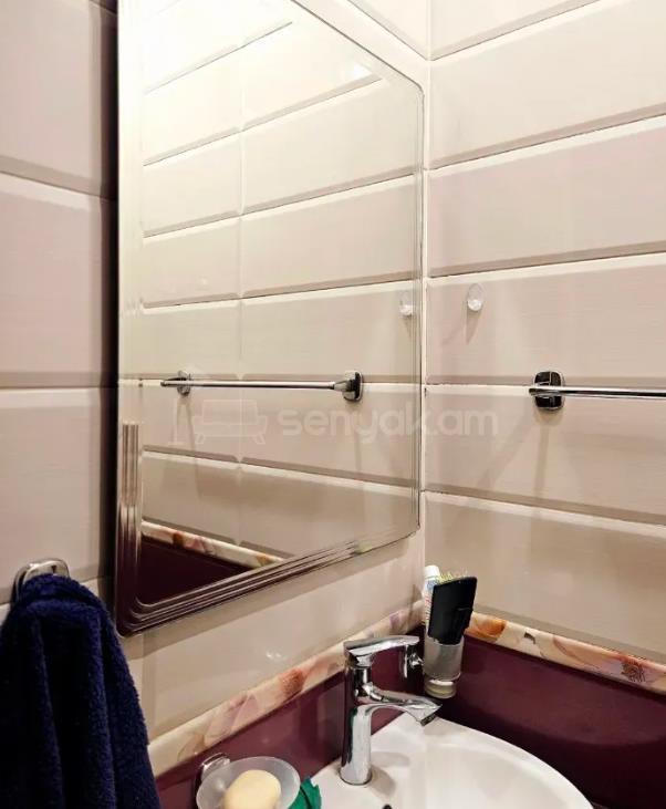 3 Սենյականոց Բնակարան Քարե Շենքում, 75քմ, 2/5 հարկ, Կապիտալ Վերանորոգված, Կահավորված