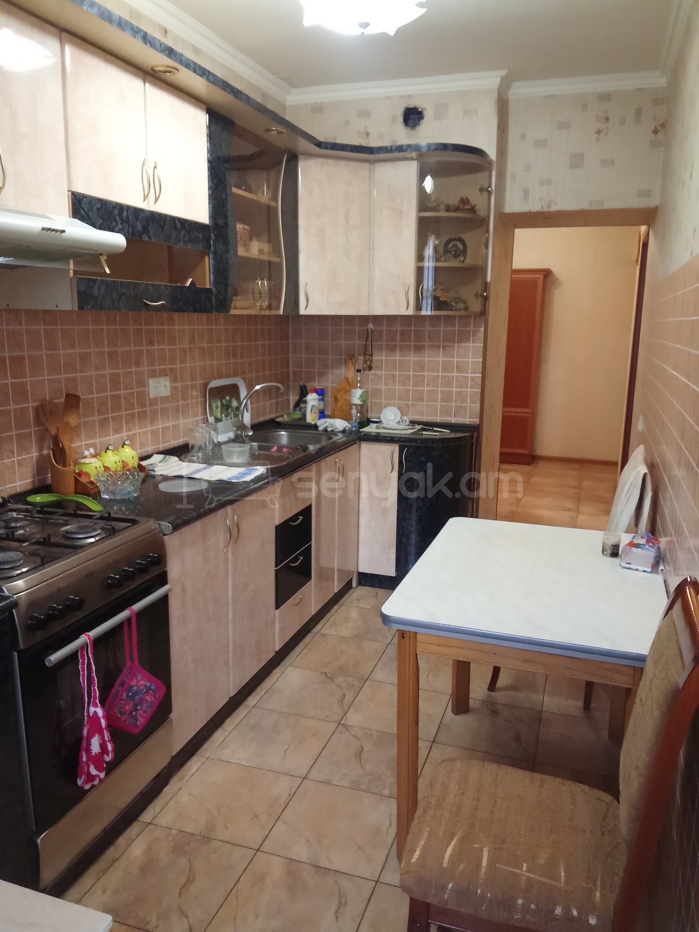 3 Սենյականոց Բնակարան, 78քմ, 4/6 հարկ, Կապիտալ Վերանորոգված, Կահավորված