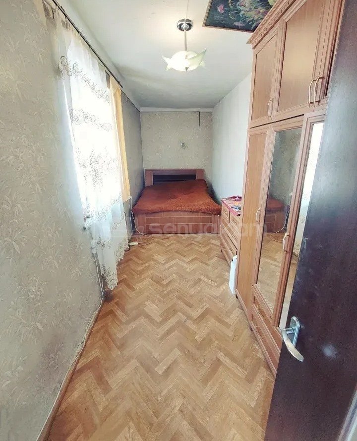 3 Սենյականոց Բնակարան Քարե Շենքում, 86քմ, 4/5 հարկ, Նորմալ Վիճակում